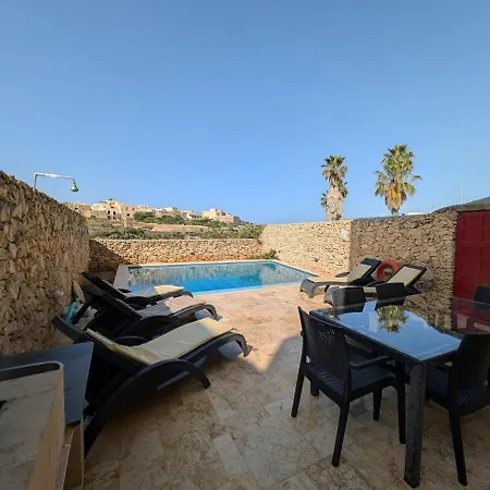Make A Splash! 3br Farmhouse, Pool & Country Views Vakantiehuis