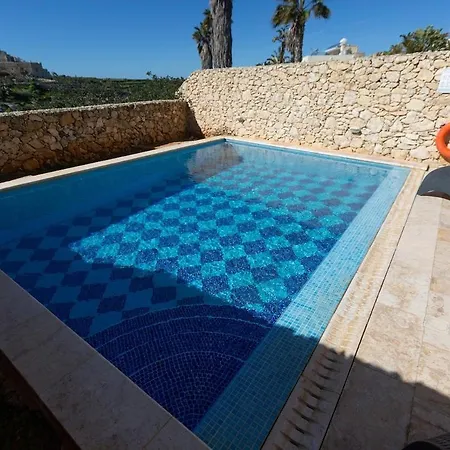 Make A Splash! 3br Farmhouse, Pool & Country Views Holiday home *