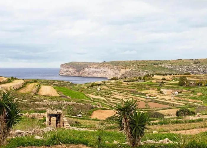 Make A Splash! 3br Farmhouse, Pool & Country Views * Munxar