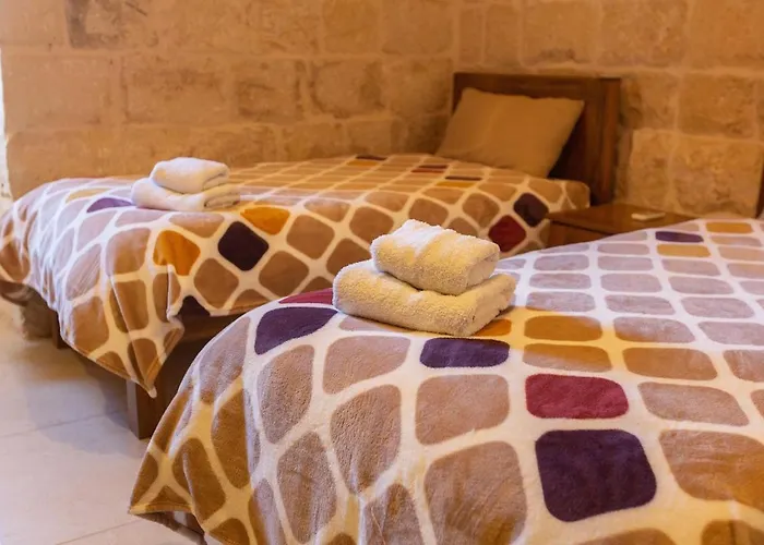 Make A Splash! 3br Farmhouse, Pool & Country Views Hébergement de vacances Munxar