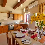 Tatil Evi Make A Splash! 3br Farmhouse, Pool & Country Views *