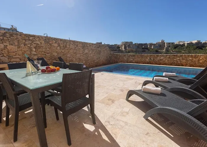 Make A Splash! 3br Farmhouse, Pool & Country Views