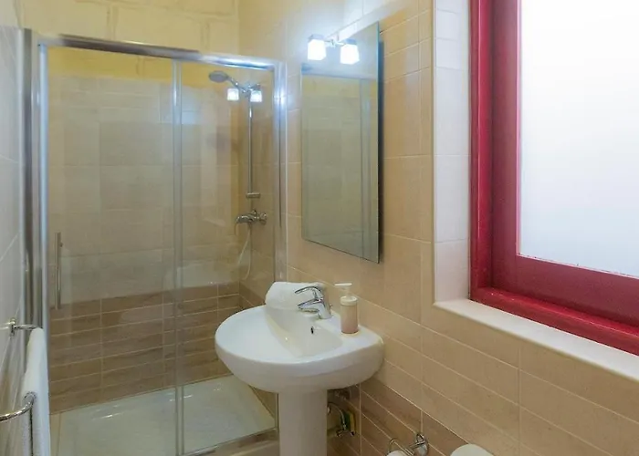 Make A Splash! 3br Farmhouse, Pool & Country Views Dom wakacyjny Munxar